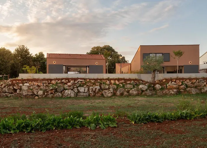 Casa Maria For 6 People In Only 1 Km From The Ровинь